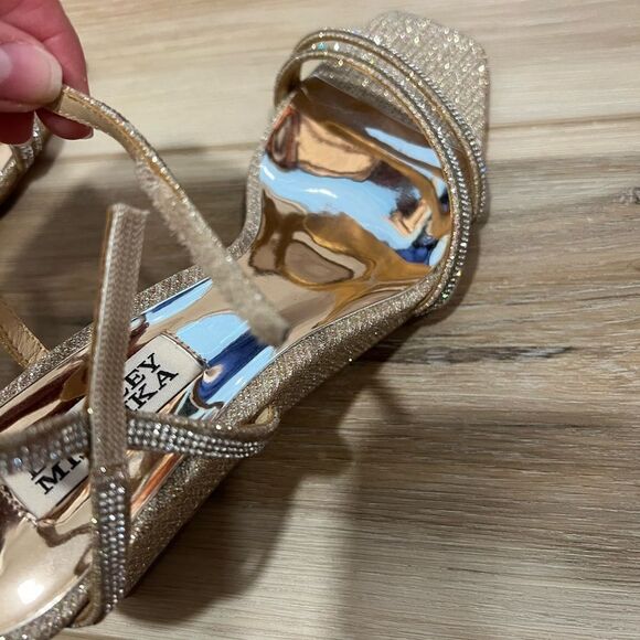 BADGLEY MISCHKA Pale Gold Unity Wedge Sandals Size 8 - Picture 13 of 13
